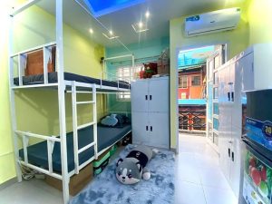– CN 1: KÝ TÚC XÁ PHÒNG 4 NG GẦN TRẦN QUỐC THẢO Q3