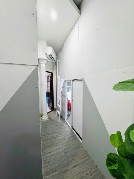 – CN 1: SLEEPBOX CỬA KHÓA RIÊNG GẦN CV HOÀNG VĂN THỤ