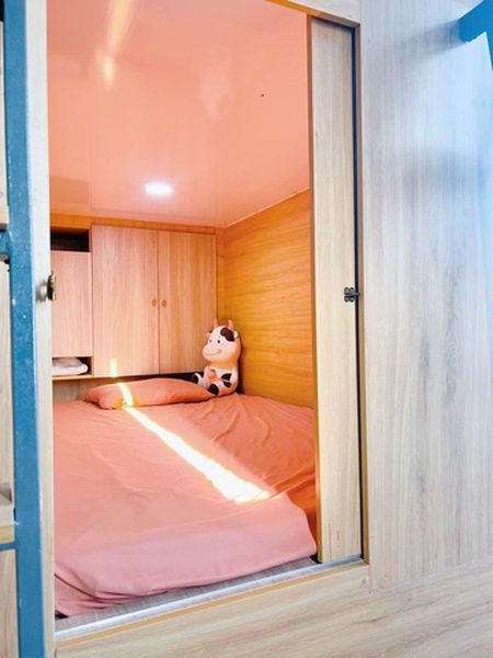 – CN 2: SLEEPBOX NỮ CỬA KHÓA RIÊNG GẦN CỘNG HÒA