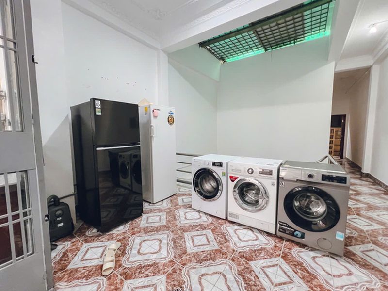 – CN 3: SLEEPBOX CỬA KHÓA RIÊNG GẦN ÂU CƠ