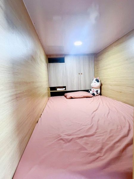 – CN 2: SLEEPBOX NỮ CỬA KHÓA RIÊNG GẦN CỘNG HÒA