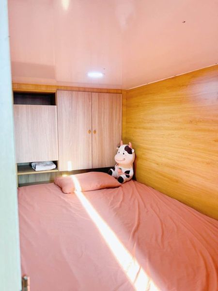 – CN 2: SLEEPBOX NỮ CỬA KHÓA RIÊNG GẦN CỘNG HÒA