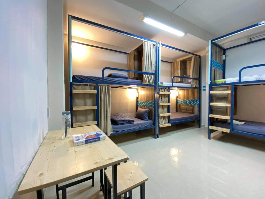 – CN 2: KÝ TÚC XÁ PHÒNG CHỈ 4 NGƯỜI TRẦN HƯNG ĐẠO Q1