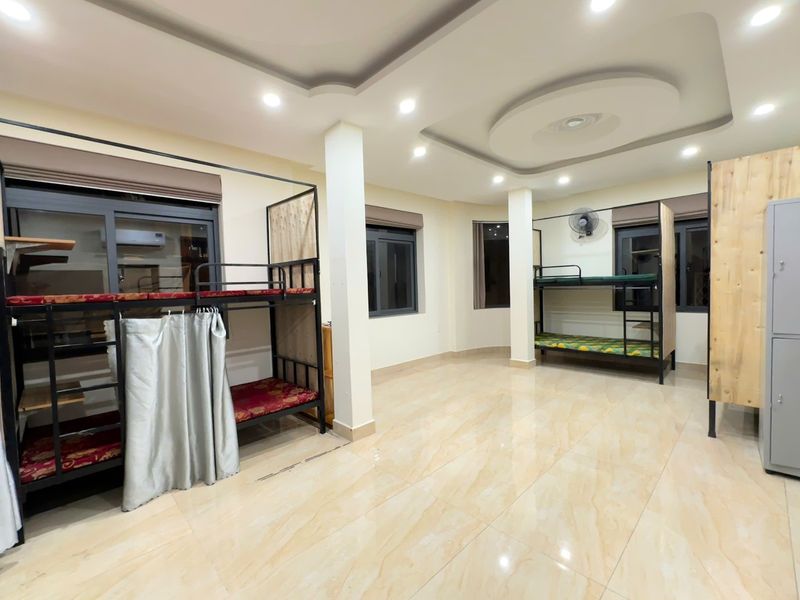_ CN 5: KÝ TÚC XÁ RÈM DT 40M2 69 NGUYỄN GIA TRÍ