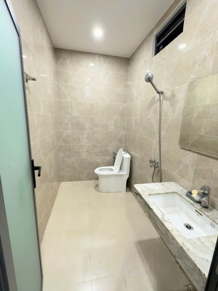_ CN 5: KÝ TÚC XÁ RÈM DT 40M2 69 NGUYỄN GIA TRÍ